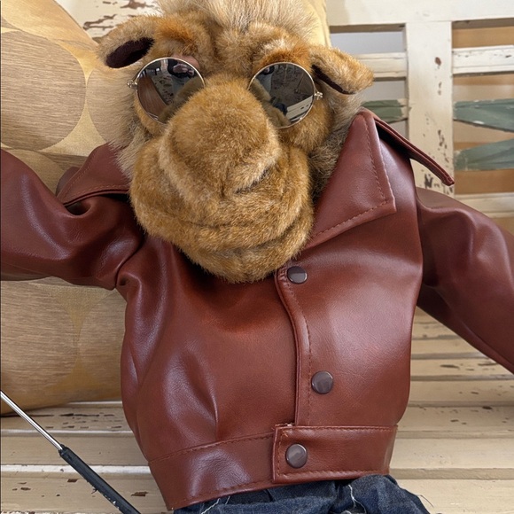 Joe Camel Puppet - Picture 4 of 16